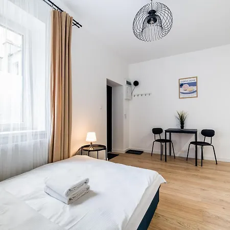 Park Wilsona Urban By Bookinghost * Poznań