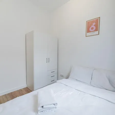 Park Wilsona Urban By Bookinghost * Poznań