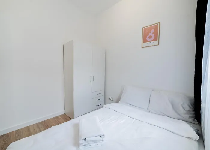 Park Wilsona Urban By Bookinghost * Poznan